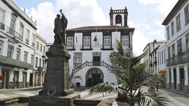 Das Rathaus in Ponta Delgada.