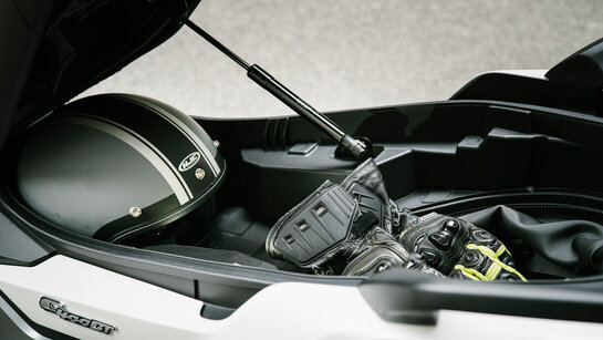 400er_BMWC400GT_Kofferraum_CMS.jpg