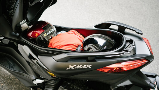400er_YamahaXMax400_Kofferraum_CMS.jpg