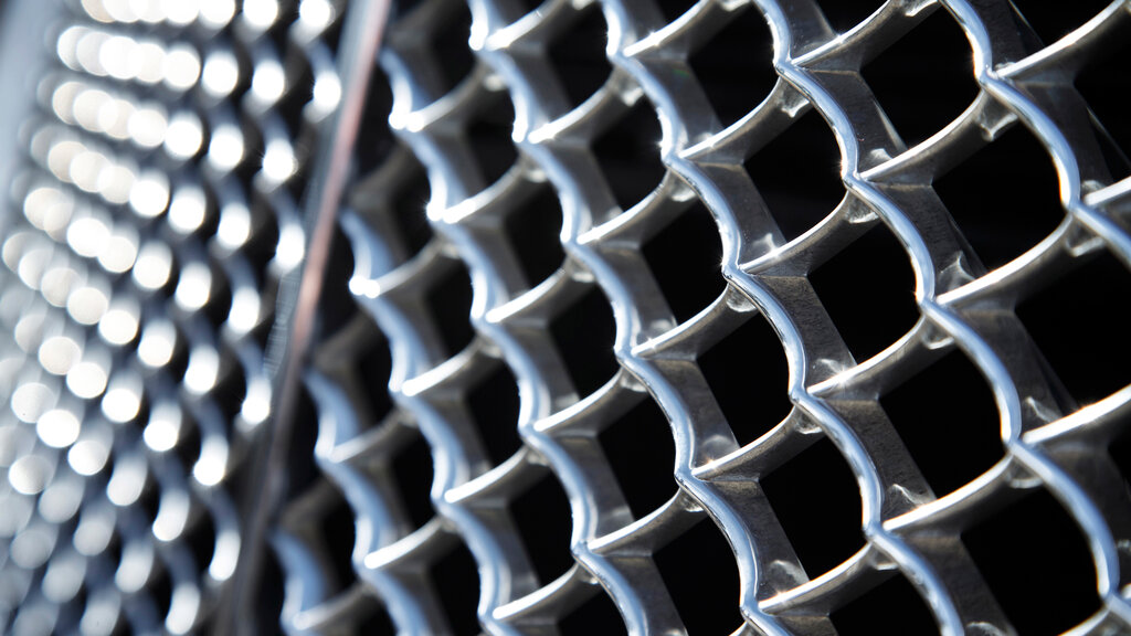 Bentley Bentayga_Matrix Grille_CMS.jpg Bentley