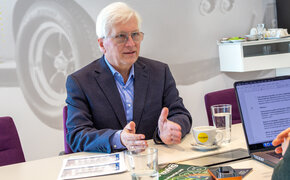 Professor Manfred Schrödl beim ÖAMTC während des Interviews mit Stephan Höckner