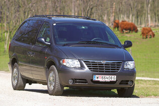 Chrysler_Voyager_JK_02_CMS.JPG