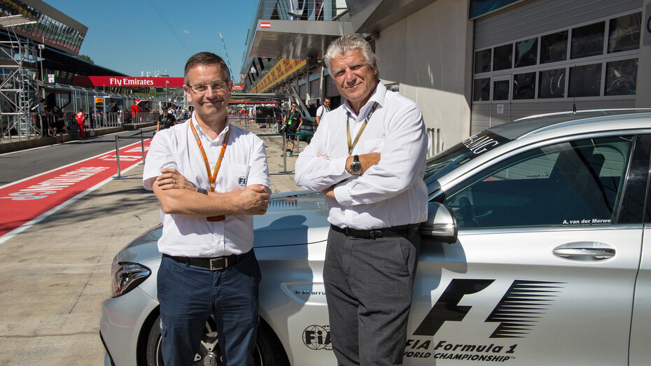 Dr Ian Roberts_Medical Car_RB-Ring_Juli2017_HE_068_CMS.jpg