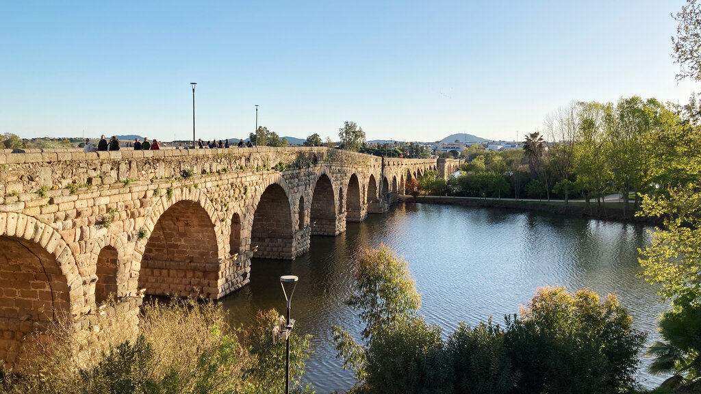 Puente Romano Lydia Silberknoll