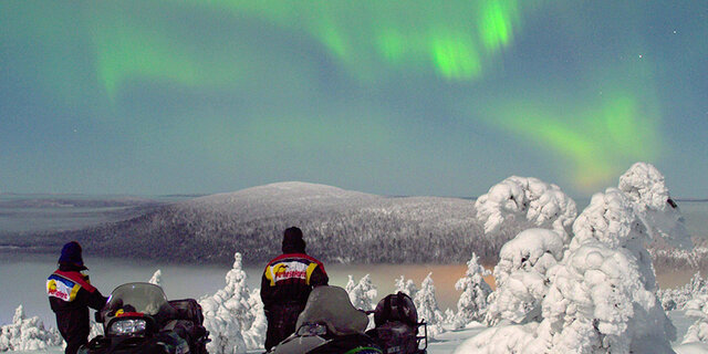  Finnland_Levi_Motorschlitten_Polarlichtsafari_CMS.jpg  © Prima Reisen