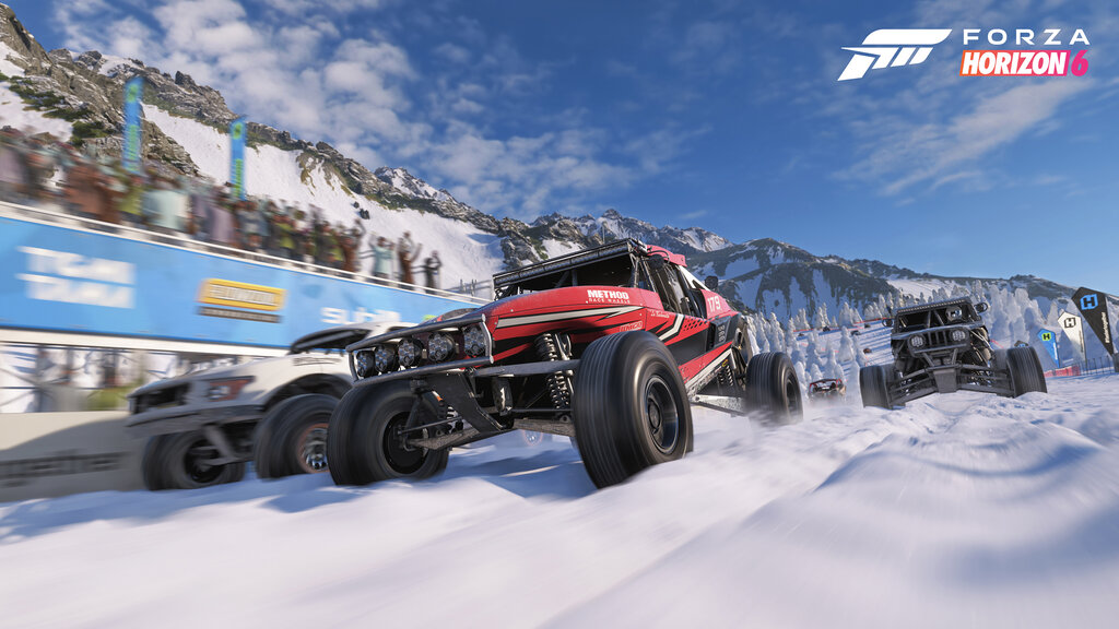 Screenshot aus Forza Horizon 6. Man sieht Trucks im Schnee.