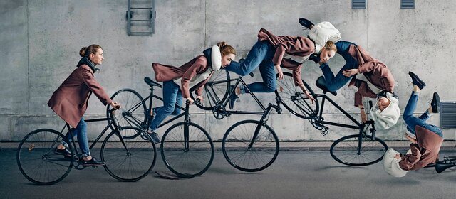 Bild zeigt die Funktionsweise eines Fahrrad-Airbags, wenn der Radfahrer stürzt.