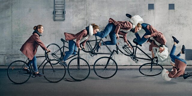 Bild zeigt die Funktionsweise eines Fahrrad-Airbags, wenn der Radfahrer stürzt.