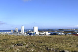 Hier finden  am Meer Test-Raketenstarts von Andøya statt.