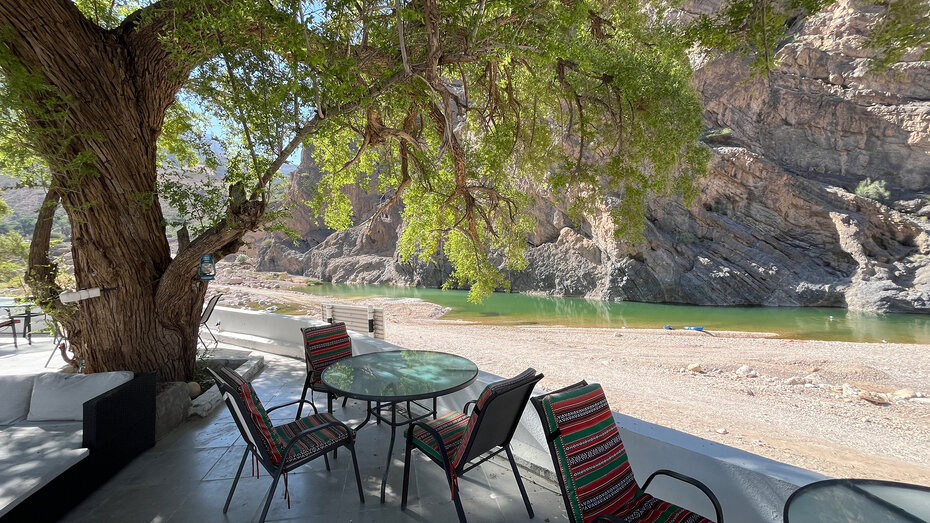 Wasser und Schatten: eine so seltene wie kostbare Kombination im Arbeieen Resort.