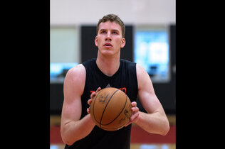 Jakob_Poeltl 01_CMS.jpg