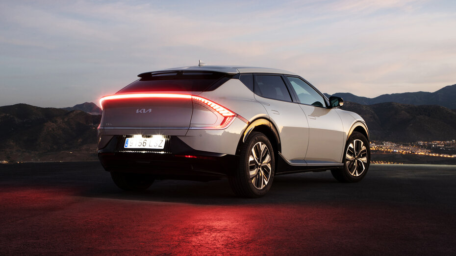 Kia _EV6_19_CMS.jpg