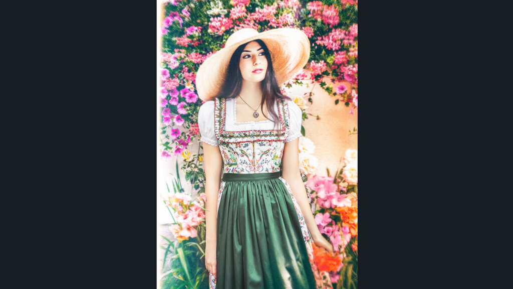 LH_SS16_Emma-Dirndl_Aussee-Dirndlbluse_CMS.jpg Lumpi Spuma