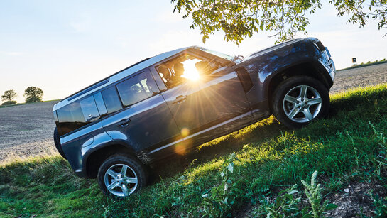 Land Rover Defender 110_er669_CMS.jpg