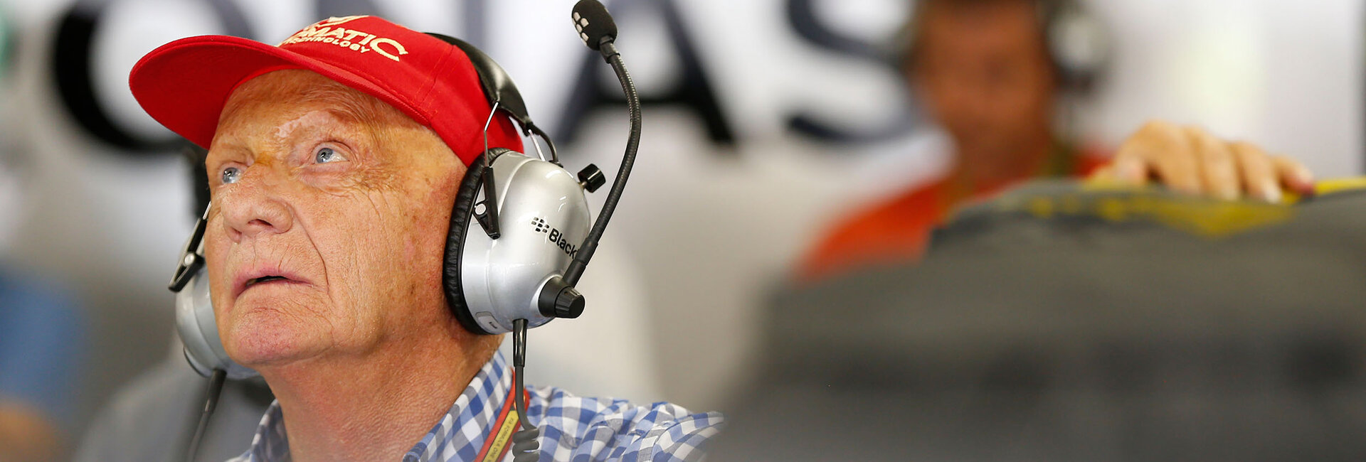 Lauda Niki_Werksbilder_Mercedes_Sept17_M65392_CMS.jpg