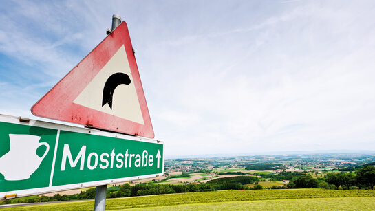 Immer die Moststraße entlang