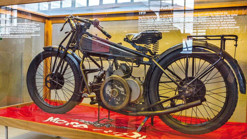 Moto_Guzzi_Garage_WB_3557_CMS.jpg Wilhelm Bauer