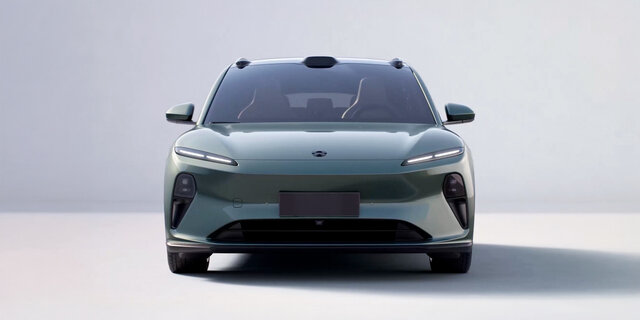 Grüner NIO ET5 Touring von vorne