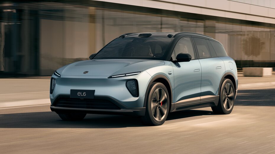 Der NIO EL6, ein Mittelklasse-SUV von schräg vorne