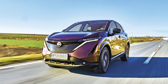 Nissan Ariya fahrend