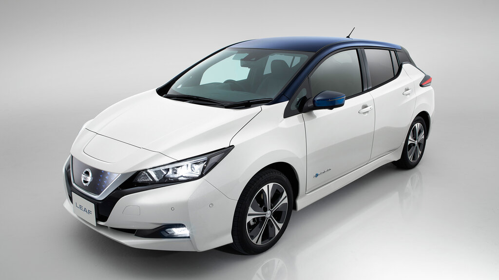 Nissan Leaf_05_CMS.jpg Nissan