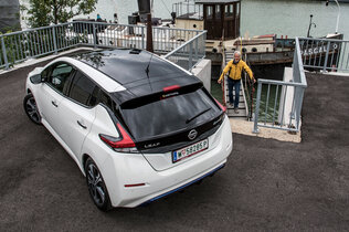 Nissan Leaf_HEN_3642_ _CMS.jpg