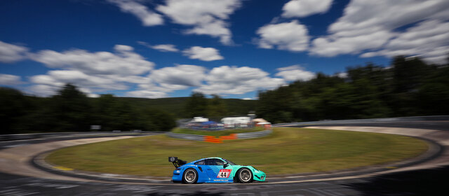 Nuerburgring_ModelS_CMS.jpg Porsche AG