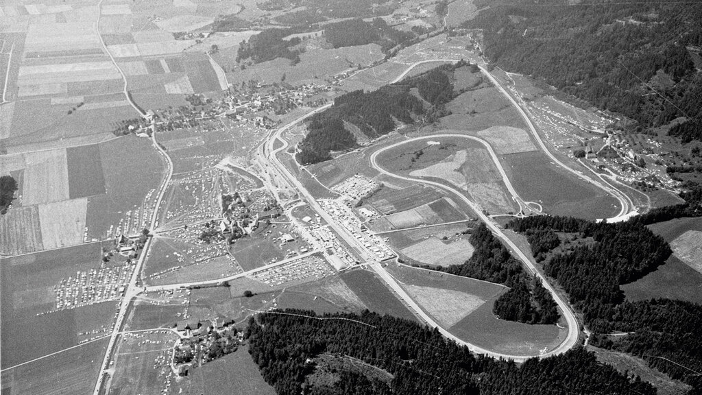 OesterreichRing 4_wwwmotorsportarchivat.JPG www.motorsportarchiv.at