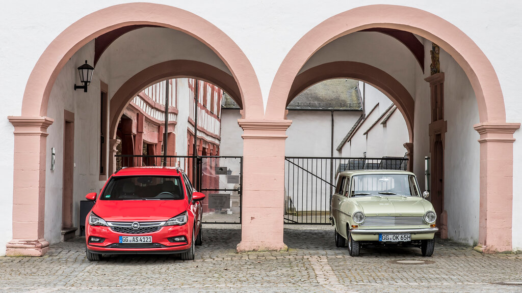 Opel Astra Sports Tourer_Kadett Caravan_HEN7749_CMS.jpg Heinz Henninger