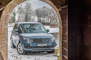 Range Rover_P400e_HEN_0946_CMS.jpg