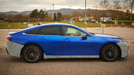 TOYOTA MIRAI FuelcellS_er194_CMS.jpg