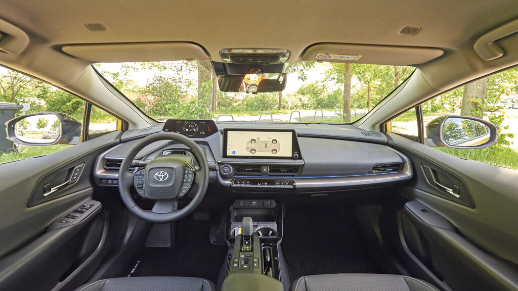 Cockpit-Innenraum eines Toyota Prius.