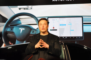 Tesla Model Y_0052_CMS.JPG