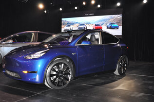 Tesla Model Y_0088_CMS.JPG