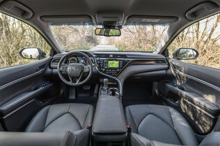 Toyota Camry_HEN_8529_CMS.jpg