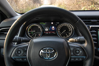 Toyota Camry_HEN_8584_CMS.jpg