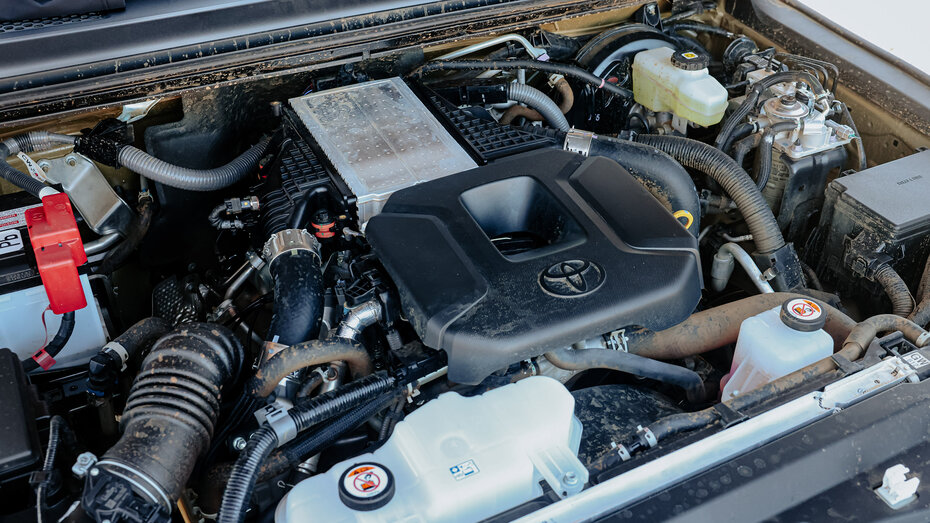 Dieselmotor eines Toyota Land Cruiser.