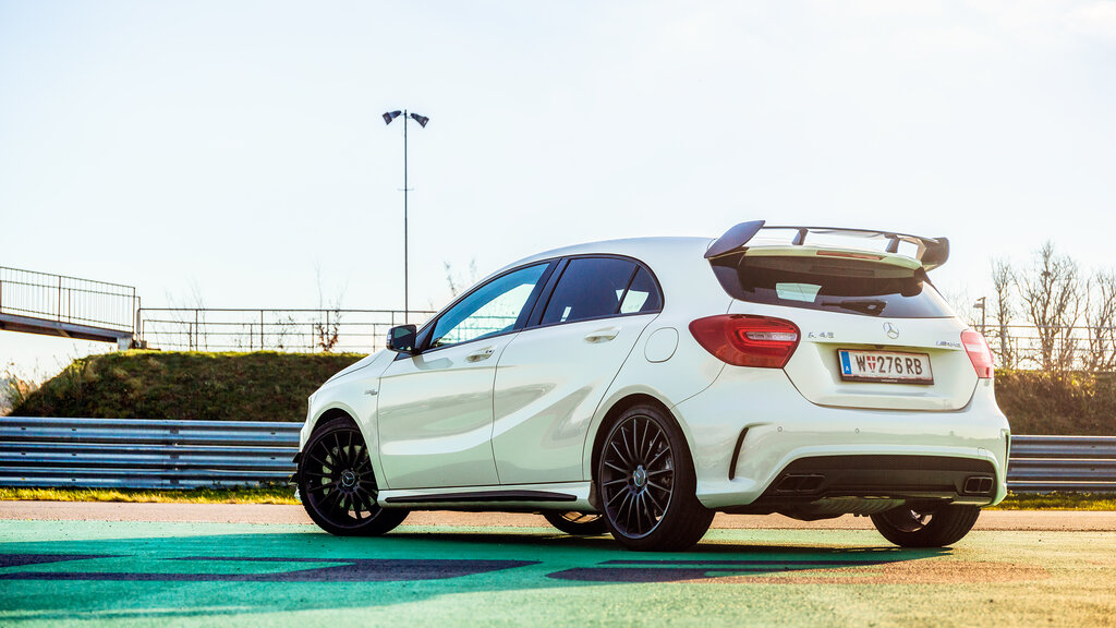 Vergleich_Opel Corsa OPC_Mercedes AMG A45 4matic_2015-12_MZ_14_CMS.jpg Markus Zahradnik