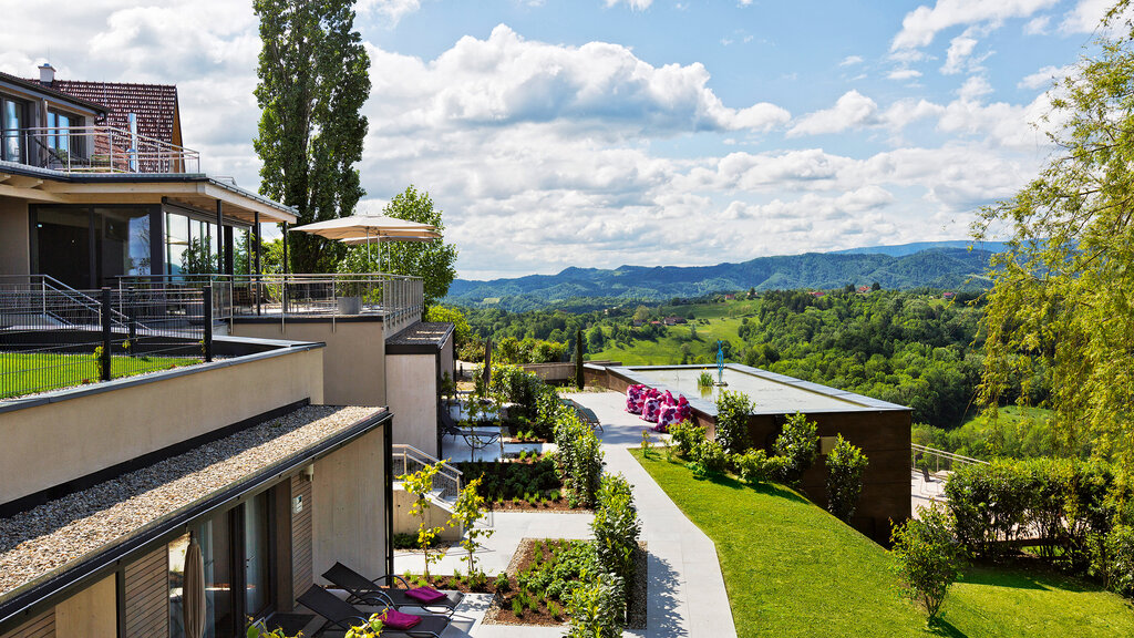 VincentBlick auf die Terrassen (VINCENT HOTEL)_CMS.jpg Vincent Hotel