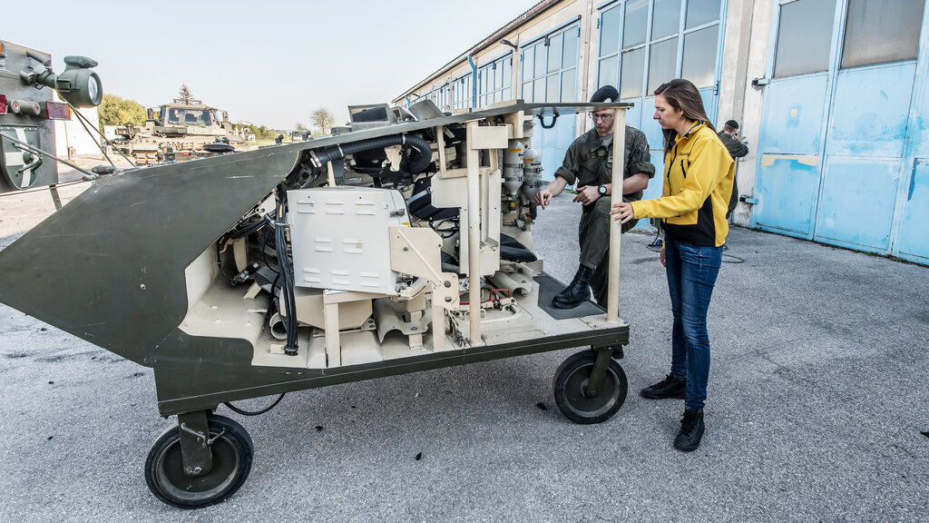 auto touring faehrt Panzer_HEN_8472_CMS.jpg Heinz Henninger