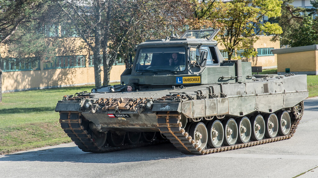 auto touring faehrt Panzer_HEN_9138_CMS.jpg Heinz Henninger