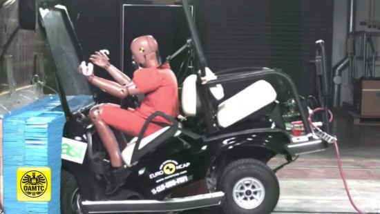 Crashtest Club Car Villager