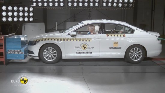 Crashtest VW Passat 2014