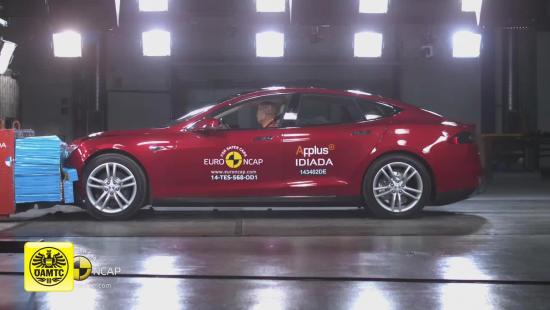 Crashtest Tesla Model S 2014