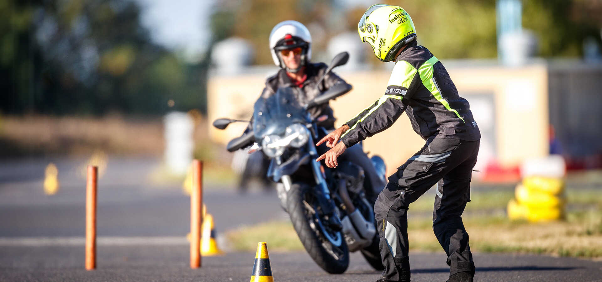 Motorrad: Aktiv und Dynamik Training ÖAMTC Fahrtechnik