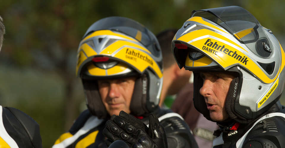 Mehrphasen Training Motorrad bei ÖAMTC Fahrtechnik ÖAMTC Fahrtechnik / https://www.oeamtc.at/fahrtechnik