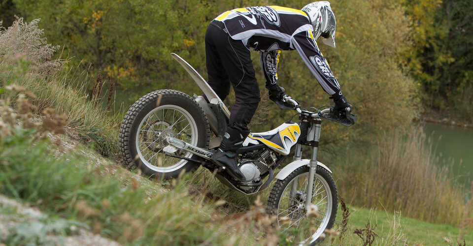 ÖAMTC Fahrtechnik Trial fahren ÖAMTC Fahrtechnik / https://www.oeamtc.at/fahrtechnik