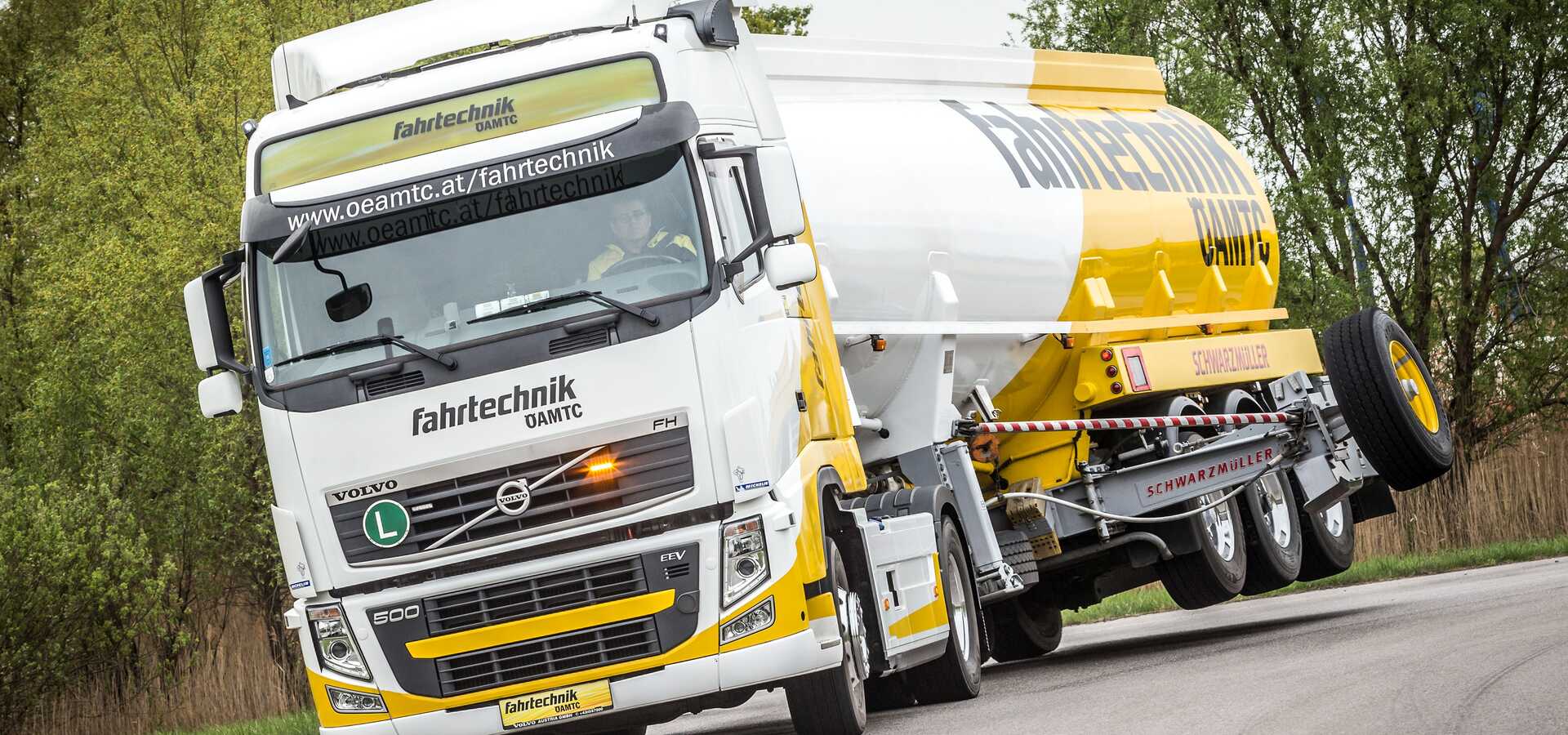 ADR Auffrischungskurs_neu.jpg Fahrtechnik