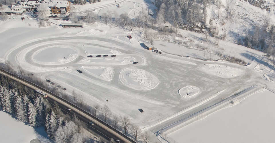 Eisarena neu.jpg ÖAMTC