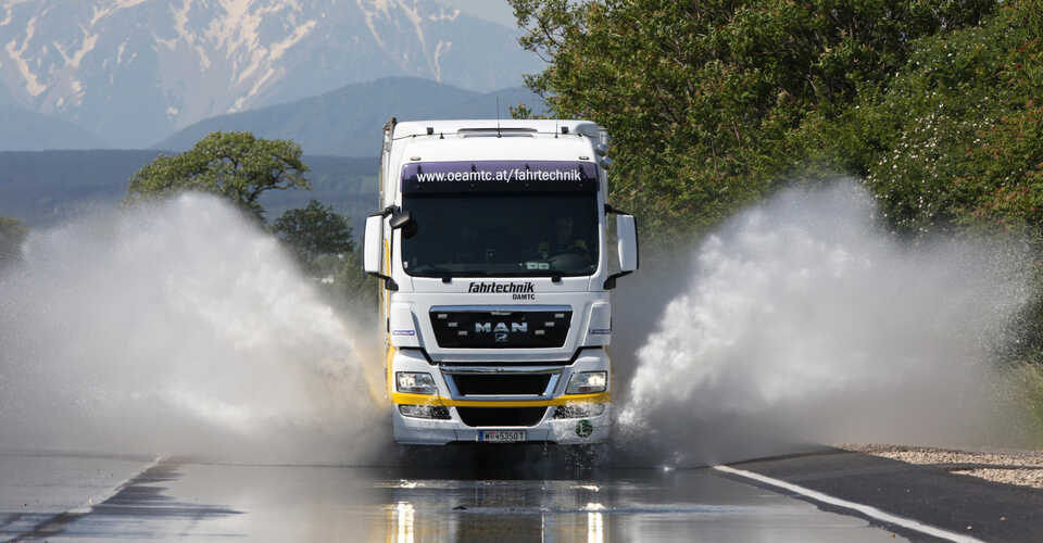 ÖAMTC Fahrtechnik Gesundheit ÖAMTC Fahrtechnik / https://www.oeamtc.at/fahrtechnik